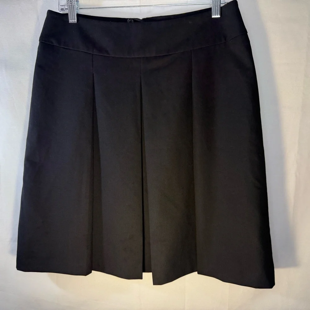 H&M Black Front PleateSkirt‎ With Polkadot Lining Sz 10 Preppy Collegiate Office